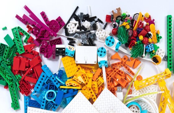 Composants et pièces LEGO variés